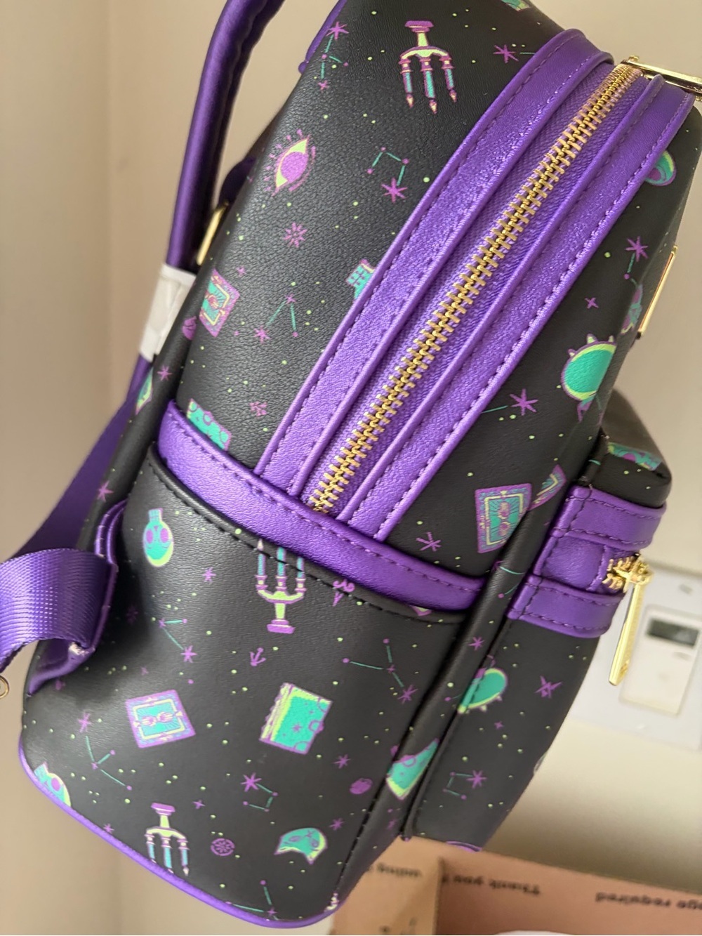 Loungefly Black Hocus Pocus backpack - Disney Parks - Picture 4 of 5
